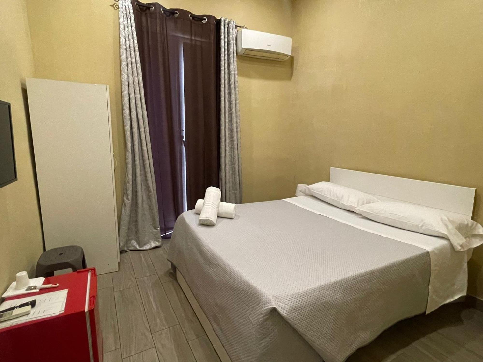 Royal Dante Bed & Breakfast Napoli Dış mekan fotoğraf